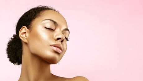 Make-up und Co.: Natürlichkeit trifft auf Glamour: Das sind die Beauty-Trends 2025