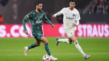 Hugo Ekitike meets new team-mates in Hong Kong the day after joining Liverpool
