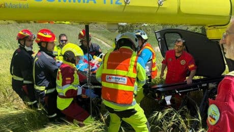 Herido muy grave un motorista al caer 15 metros por un terraplén en Olmeda de las Fuentes