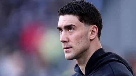 <p>Vlahovic, cos&igrave; il futuro si complica: il primo obiettivo del Milan &egrave; un altro</p>