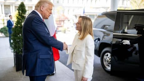 Les 100 jours de Trump : populisme, une normalisation accélérée en Europe