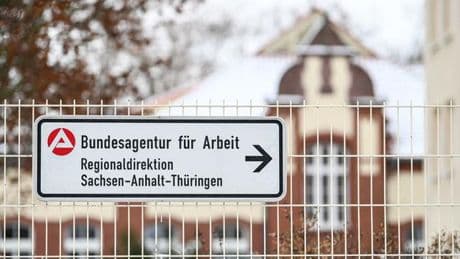 Arbeitsmarkt: Arbeitslosigkeit in Sachsen-Anhalt im Juni leicht gesunken