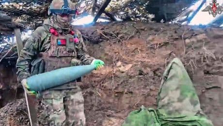 Opgepast voor verdwaalde toeristen met een onverzorgde uitstraling: Letland helpt burgers Russische spionnen te herkennen
