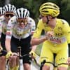 Live Tour | Peloton rijdt Parijs bijna binnen na aanloop vol lachende gezichten