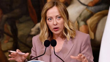 Soutenir l’Ukraine sans envoyer de troupes : l’exercice d’équilibriste de Giorgia Meloni