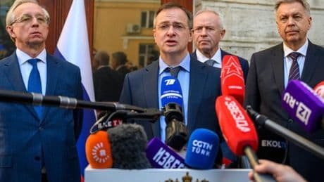 Vladimir Medinski, le principal négociateur russe, sous le feu des projecteurs à Moscou