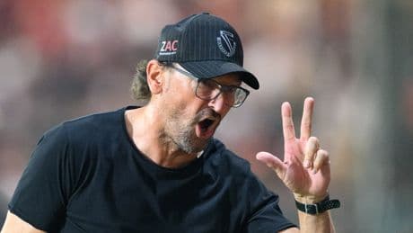 Urlaub nur bei Aufstieg?  - Cottbus-Trainer Wollitz scherzt über Reise-Verbot