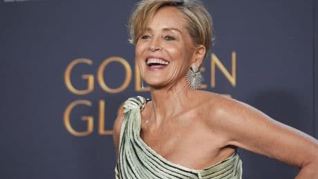 Por qué el traje tan atrevido de Sharon Stone es perfecto para mujeres mayores de 60