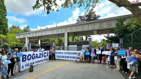 Boğaziçi mezunlarından üniversitede işlenen cinayetle ilgili eylem: Tüm yetkililer hesap versin