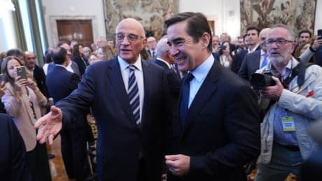 ¡A por el accionista!