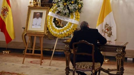 DIRECT. Mort du pape François : de nombreux chefs d’État seront présents samedi aux funérailles