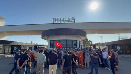 Türk-İş Adana’da TİS eylemlerini işyerlerinde gerçekleştirdi