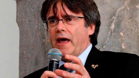 El último delirio de Puigdemont: denuncia que en un local de Barcelona no ponen música en catalán