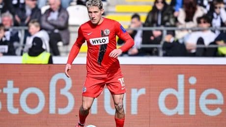 Fußball: Elversberg setzt "Signal": Vertrag mit Kapitän verlängert