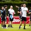 NU+ | Nieuwe Ajax-coach Heitinga leerde van Slot: 'Kunnen jullie dat merken?'
