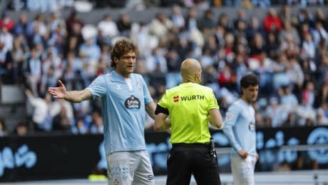 Marcos Alonso volverá al once ante el Rayo