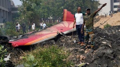 Air India, non è stato un incidente: «Il pilota ha disattivato i motori». Ma a Nuova Delhi s'infuriano: «Bugie occidentali»