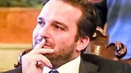 Inchiesta su tangenti e dossieraggio, Gambino si autosospende da Fratelli d’Italia ma resta come consigliere comunale