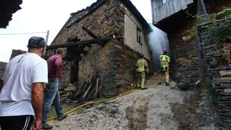 Piden al Ministerio de Trabajo investigar a empresas que niegan el permiso retribuido a empleados confinados por el fuego