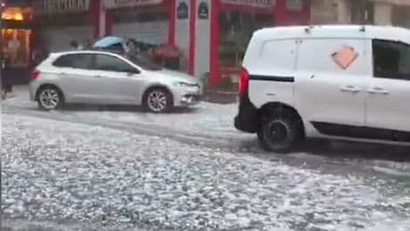 Wetterchaos in Frankreich - Hagel legt Paris lahm