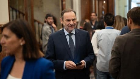 El PSOE evita señalar a Ábalos por la filtración de mensajes con Sánchez y el exministro apunta a la UCO