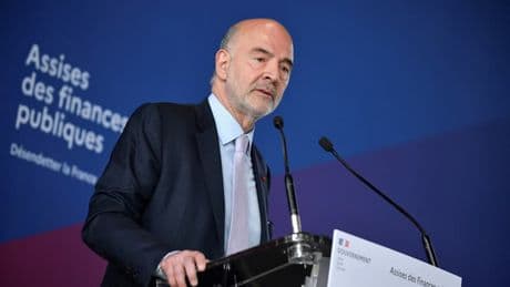 "On est étranglé, il fallait réveiller les Français": Moscovici approuve l'appel au désendettement de Bayrou mais trouve qu'il y a trop d'impôts dans son plan