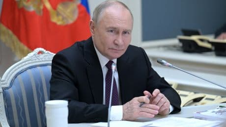 Guerre en Ukraine: malgré l’accord conditionnel de Kiev, Moscou indique attendre une réponse à son offre de pourparlers