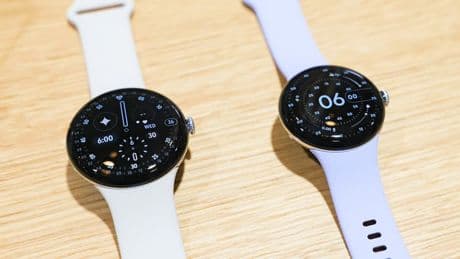 Google devance Apple et dévoile sa Pixel Watch 4, la première montre connectée capable d'envoyer des messages d'urgence par satellite