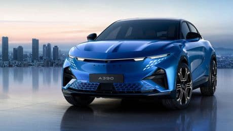 Alpine rilancia sulle sportive elettriche Debutta la A390, alte prestazioni e 5 porte