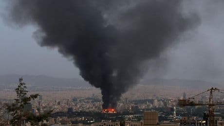 Liveblog zum Nahostkrieg: Indien ruft seine Staatsbürger zur Flucht aus Teheran auf