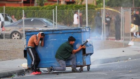 Los Angeles yanıyor: Ulusal Muhafızlar sokağa İndi