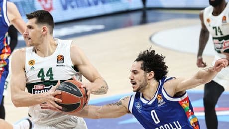 Anadolu Efes, Atina'da "dörtlü final" için Panathinaikos ile karşı karşıya gelecek