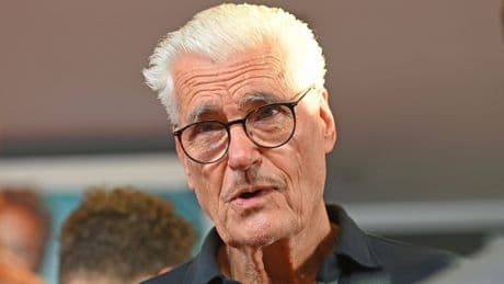 „Drei zu viel“: Sky du Mont rechnet mit seinen Ex-Frauen ab