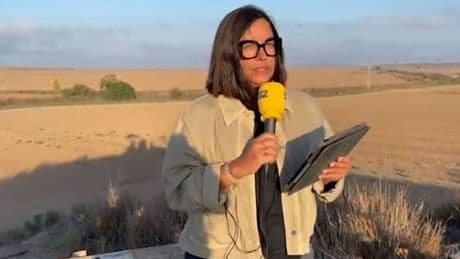 Ángels Barceló se va a Israel a presumir de que hace su programa cerca de la frontera con Gaza