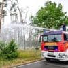 Feuer im Norden Sachsens: Waldbrand Gohrischheide: Regen unterstützt Löscharbeiten