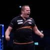 EuroTour | Dirk van Duijvenbode overleeft thriller en bereikt laatste vier in Sindelfingen
