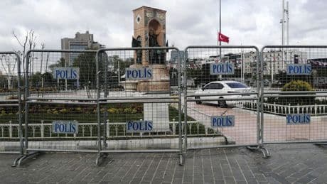 İstanbul'da 1 Mayıs önlemleri! Bazı yollar araç ve yaya trafiğine kapatıldı!