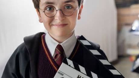 Harry Potter: Erstes Bild von Dominic McLaughlin im Kostüm veröffentlicht