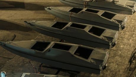 Ucrania afirma haber derribado un avión de combate ruso desde un dron naval por primera vez