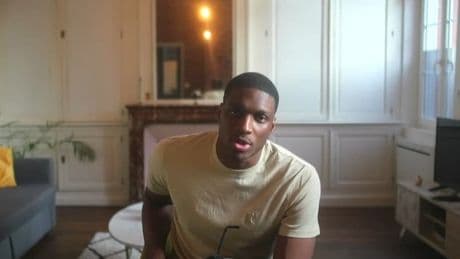 "Même bannir un compte vieux de 2022 vous savez pas faire": l'influenceur masculiniste Alex Hitchens de retour sur Tiktok