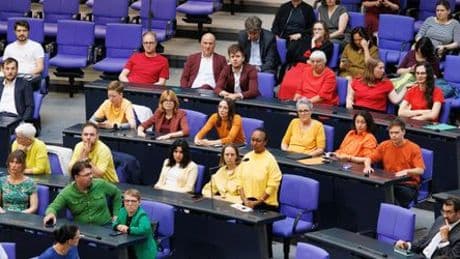 Diversität: Grüne und Linke bilden Regenbogen im Bundestag