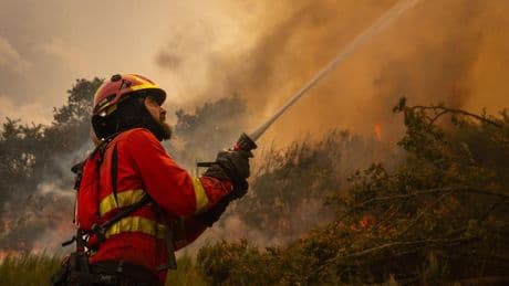 Investigan a una mujer acusada de provocar cinco incendios en Muxía