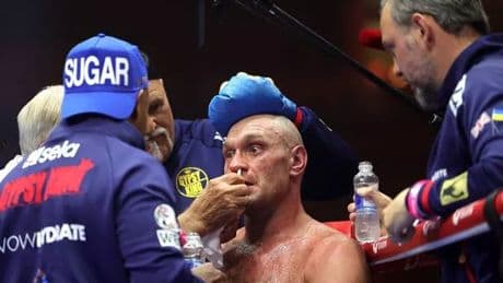 Tyson Fury's dad John urges son to stay retired following major U-turn