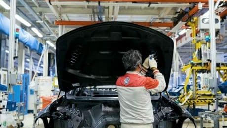 Stipendi, il piano anti-fuga dei cervelli: incentivi per chi assume a tempo indeterminato under 30