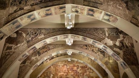 La jueza da de tiempo hasta febrero al MNAC para que devuelva las pinturas de Sijena a Aragón