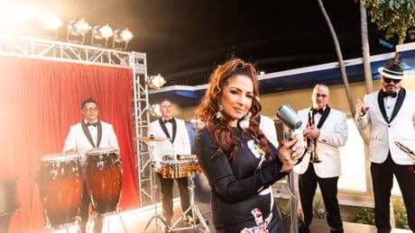 Gloria Estefan (67) over haar bijzondere band met ons land: ’Diep in de nacht voor discotheek in Utrecht kreeg ik een idee’