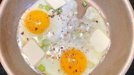 I tried Gordon Ramsay's easy hack for making the best eggs, and my breakfast came out perfect