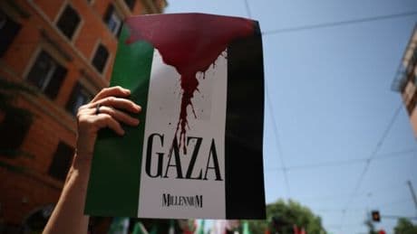 Chi c’era alla manifestazione per Gaza a Roma: i leader di Pd, M5s e Avs e la società civile. Le foto dal corteo