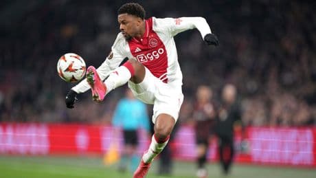 Ipswich Town klinkt Chuba Akpom als muziek in oren: Ajax-spits wil naar club Ed Sheeran