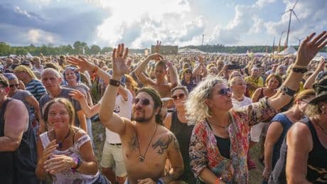 Liveticker Hessen & Frankfurt: Burg Herzberg-Festival lockt Tausende Besucher